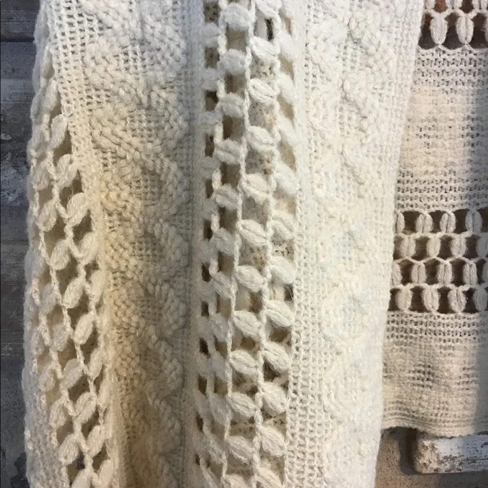 LAVA ACCESSORIES Women's Crochet Cream Fringe Boho Vest Scarf 2-n-1 NEW